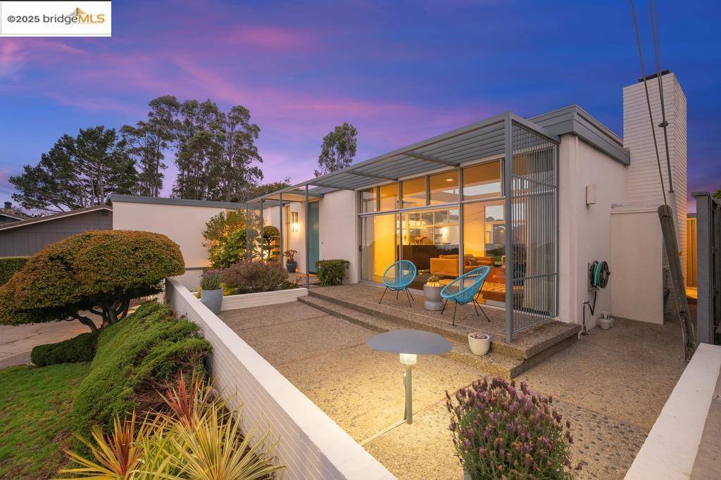 El Cerrito, CA 94530,7145 View Ave