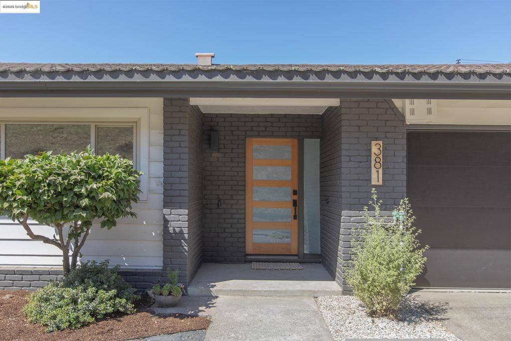 Oakland, CA 94619,381 Crestmont Dr