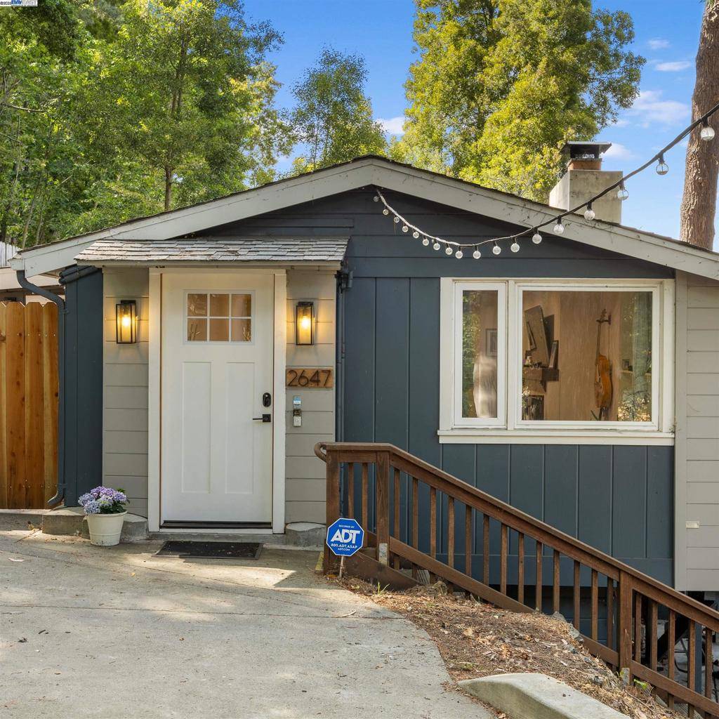 Oakland, CA 94602,2647 Monterey Blvd