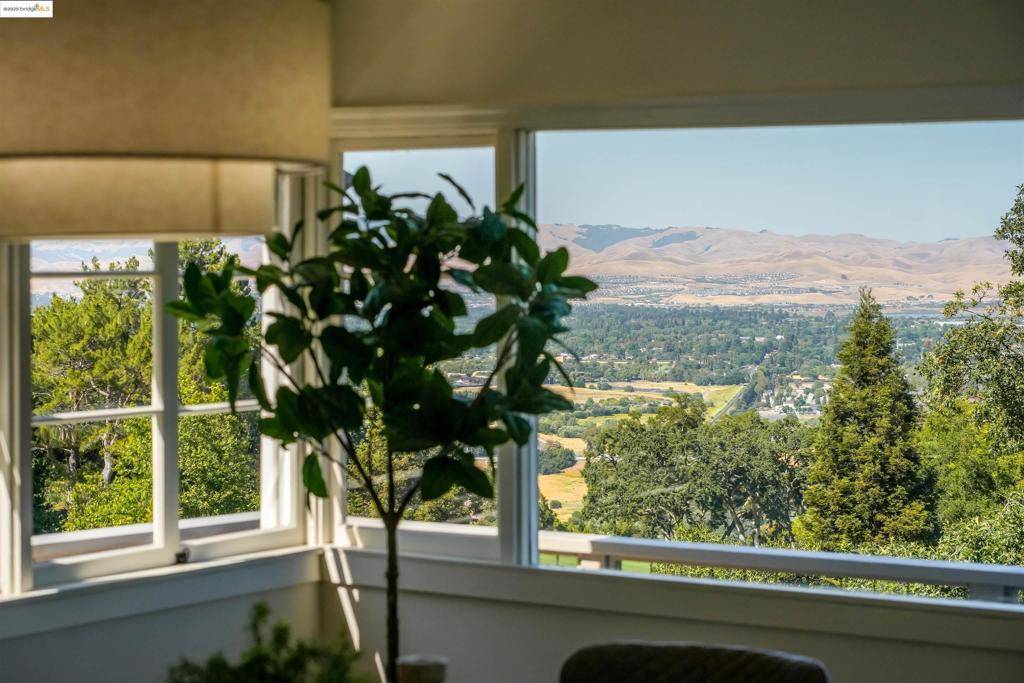 Pleasanton, CA 94566,102 Castlewood