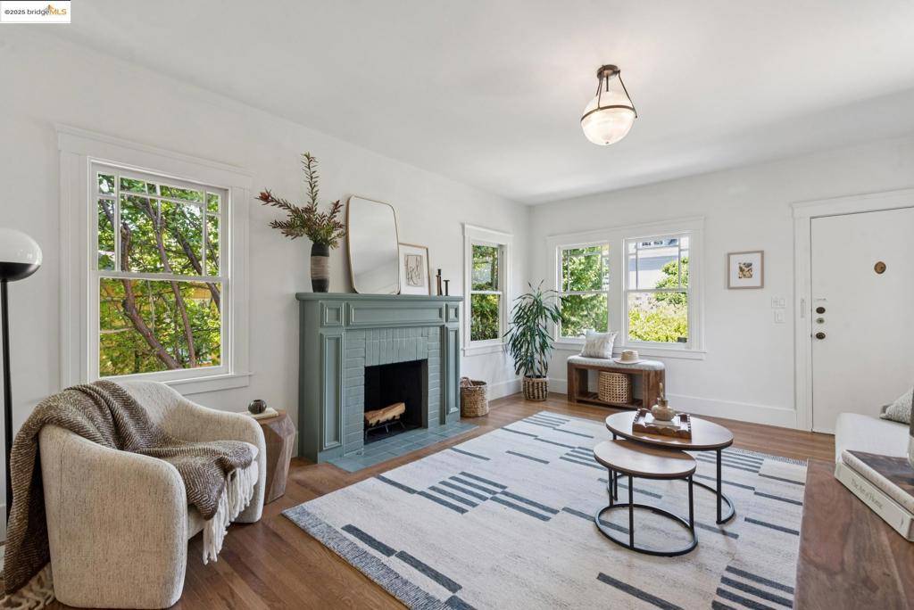 Berkeley, CA 94709,2140 Rose St