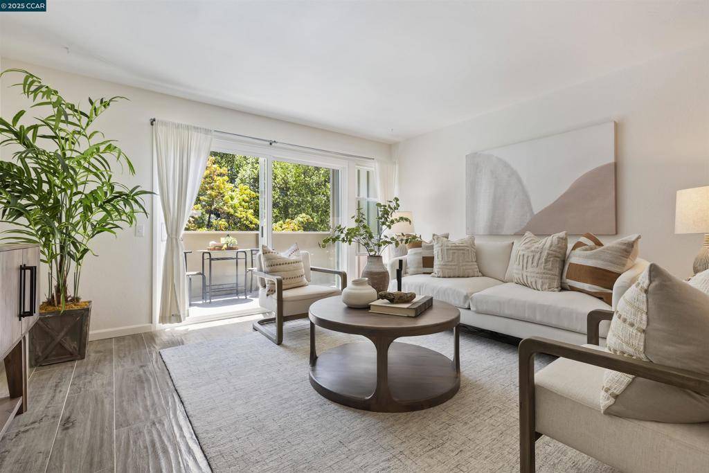 Orinda, CA 94563,73 Brookwood Rd #9