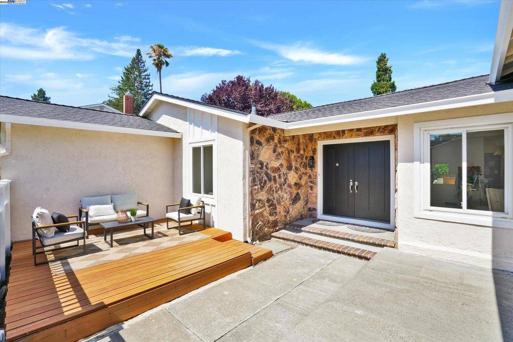 San Ramon, CA 94583,3718 Norris Canyon Rd