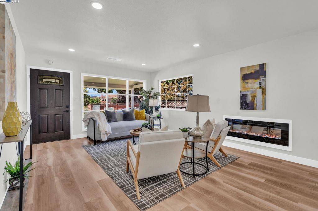 Fremont, CA 94536,4708 Portola Dr