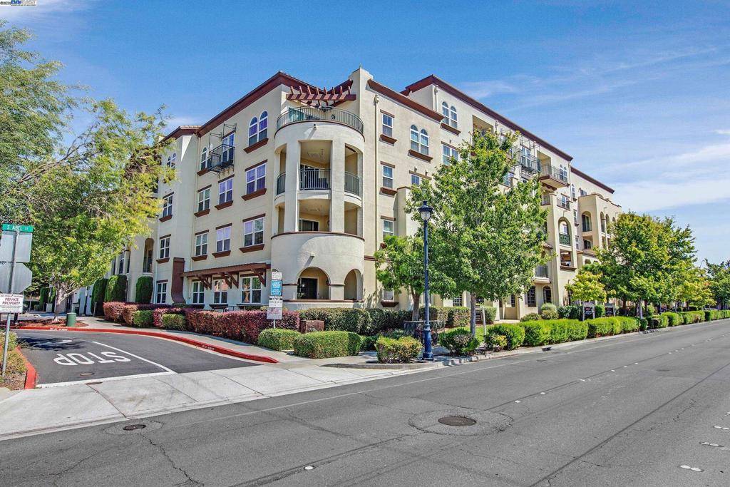 Milpitas, CA 95035,800 S Abel St #303
