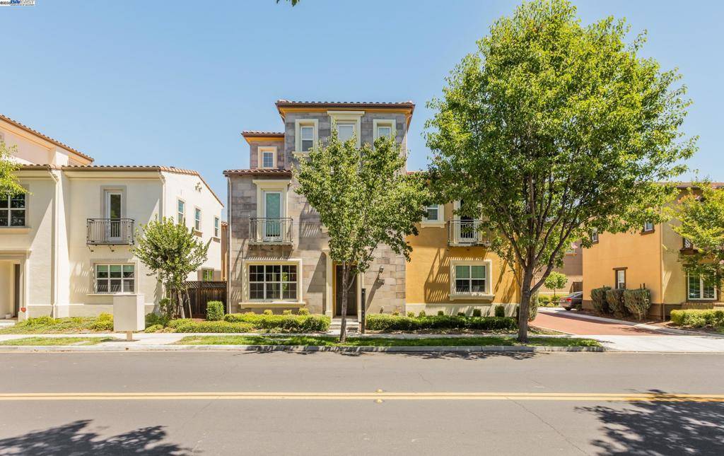 San Ramon, CA 94582,3422 Cinnamon Ridge Rd