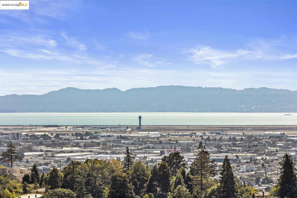 Oakland, CA 94605,6443 Blue Rock Ct.