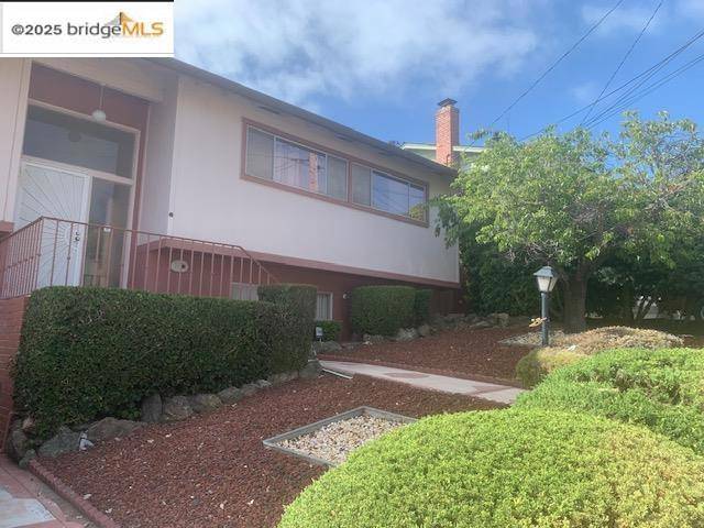 Oakland, CA 94605,25 Woodcliff Ct
