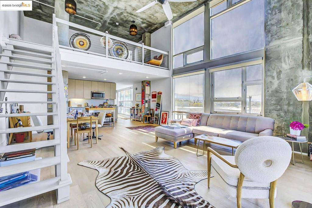 Oakland, CA 94607,311 Oak St #523