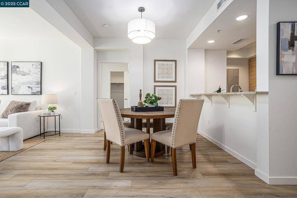 Walnut Creek, CA 94596,1655 N California Blvd #338