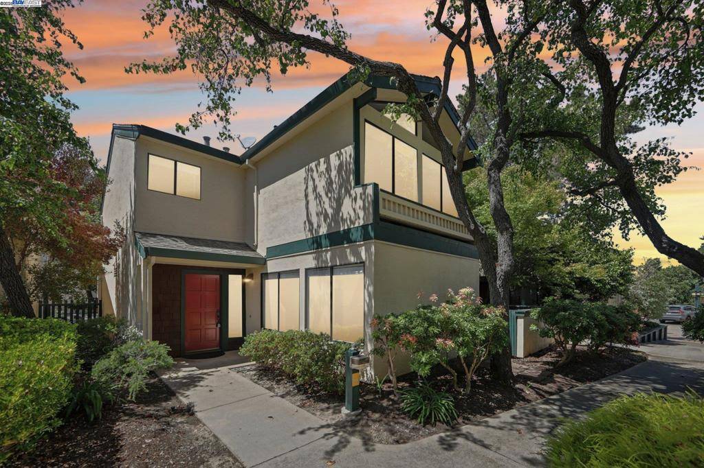 Alameda, CA 94502,105 Carob Ln