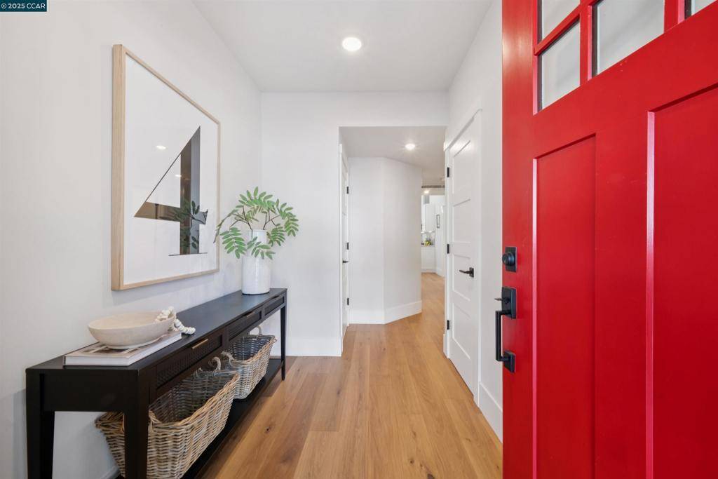 Lafayette, CA 94549,973 4Th St