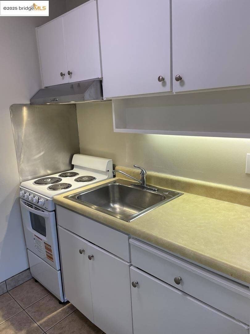 Emeryville, CA 94608,Address not disclosed