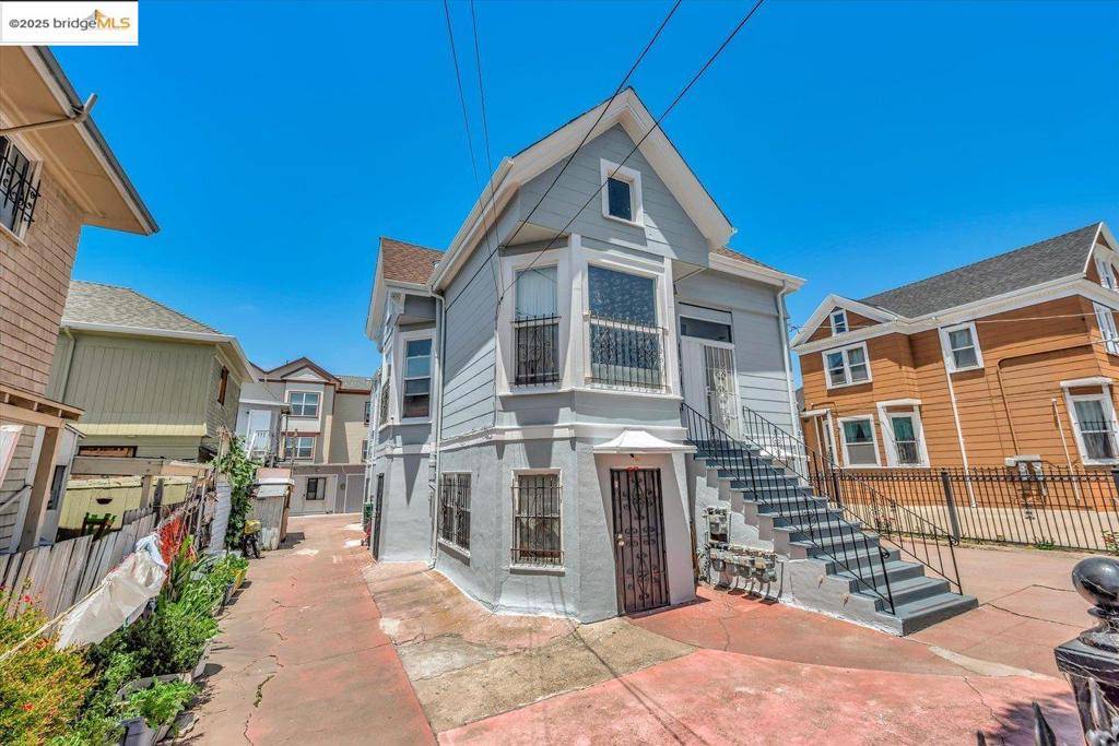 Oakland, CA 94606,1715 9th Ave