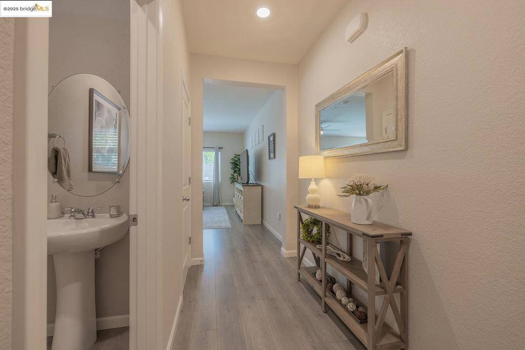 Sacramento, CA 95834-2090,3807 Bridgemeadow Way