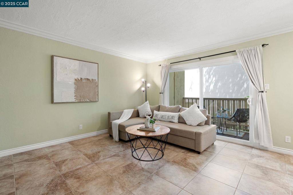 Walnut Creek, CA 94597-2854,2704 Oak Road #80