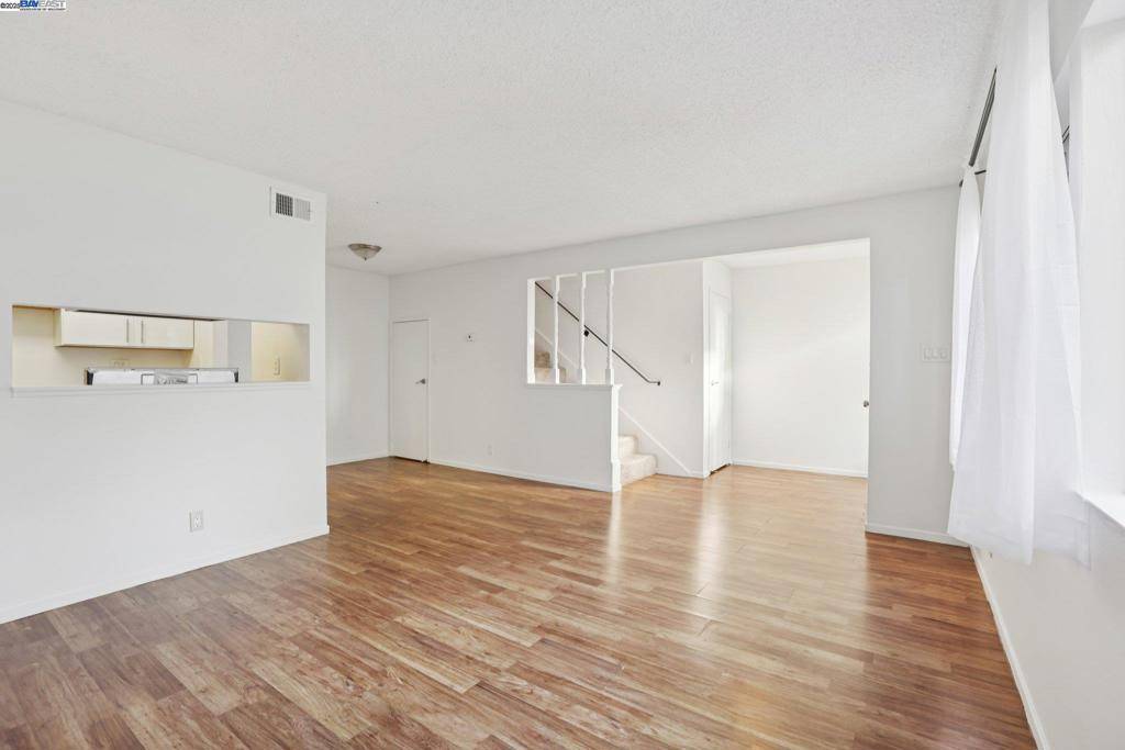 Concord, CA 94518,1042 Mohr Ln #B