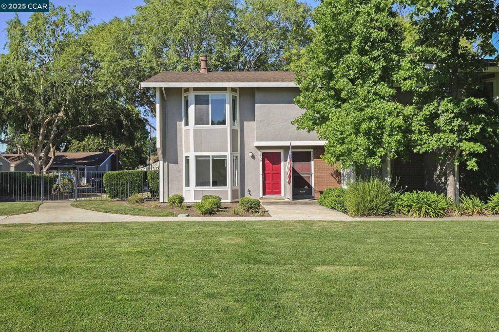 Concord, CA 94518-3513,2830 Royal Ann Ln