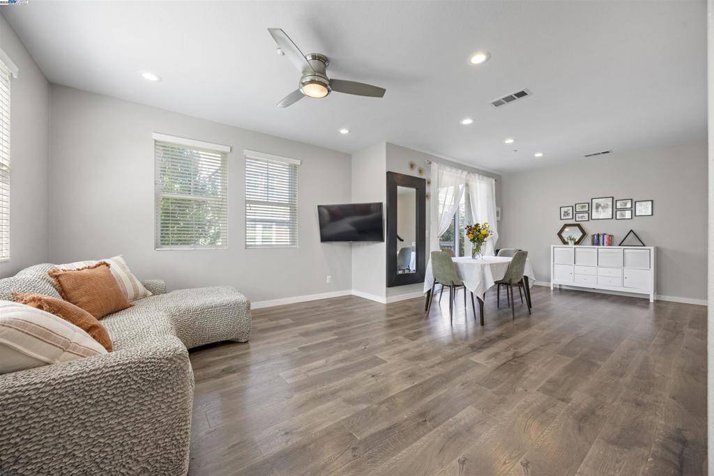 Livermore, CA 94550,161 N L #101