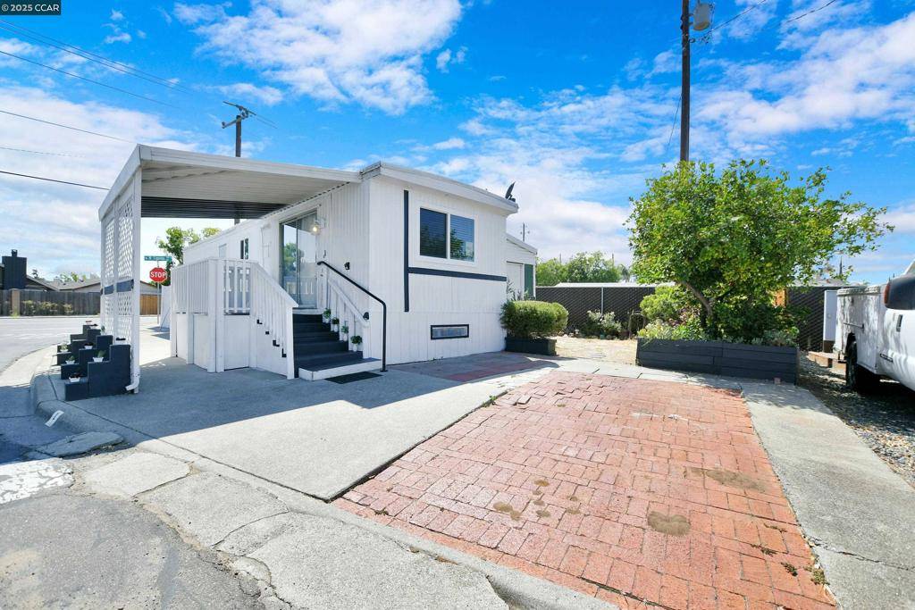 Oakley, CA 94561,210 W Cypress Road