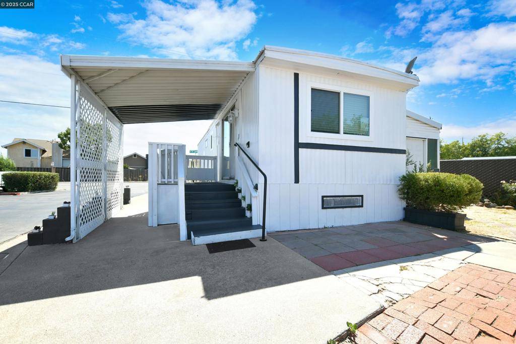 Oakley, CA 94561,210 W Cypress Road