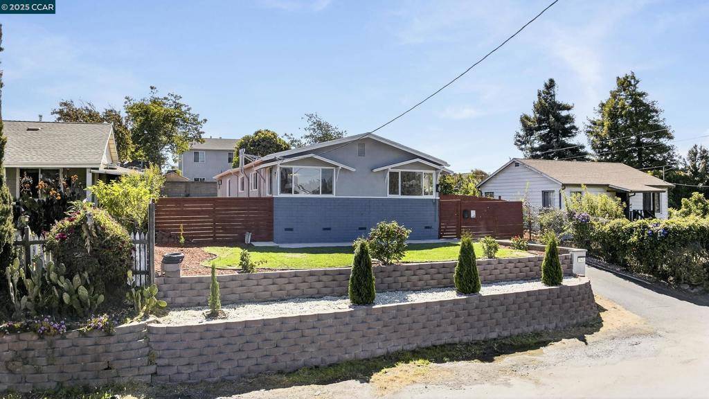 El Sobrante, CA 94803,742 Alhambra Rd