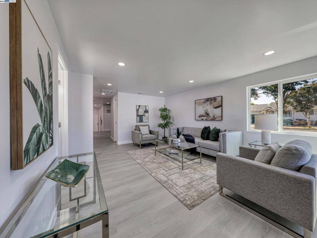 Union City, CA 94587,33603 3Rd St