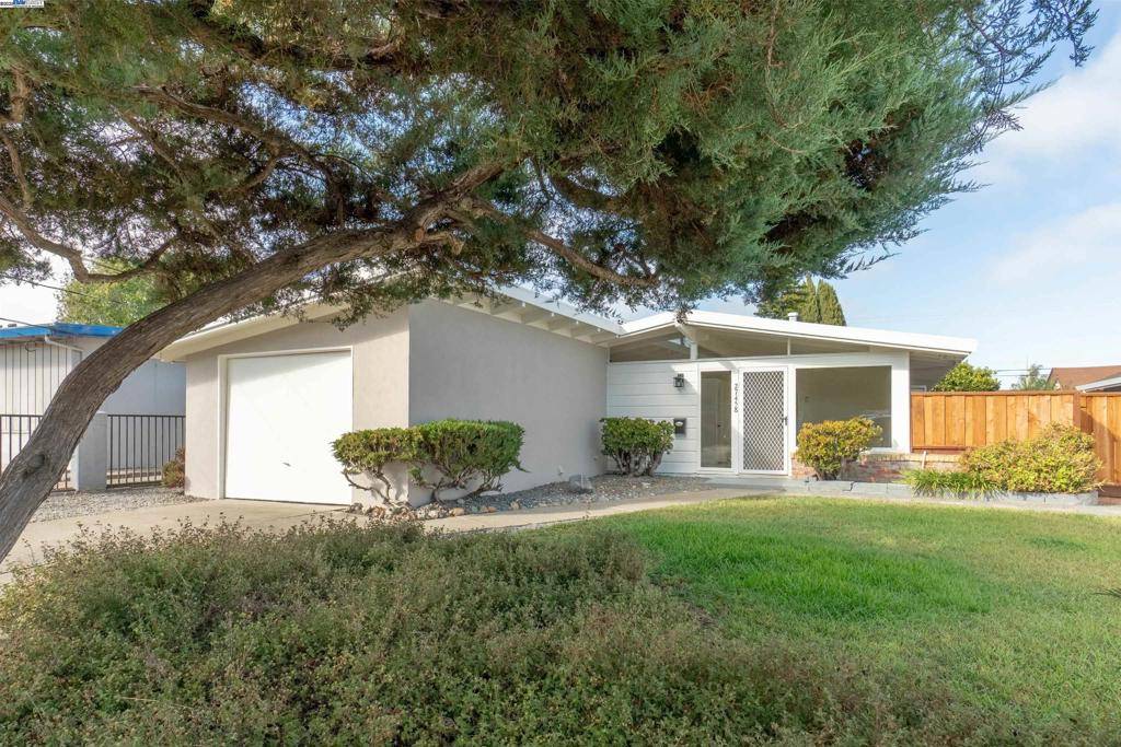 Hayward, CA 94545,27458 Capri Ave