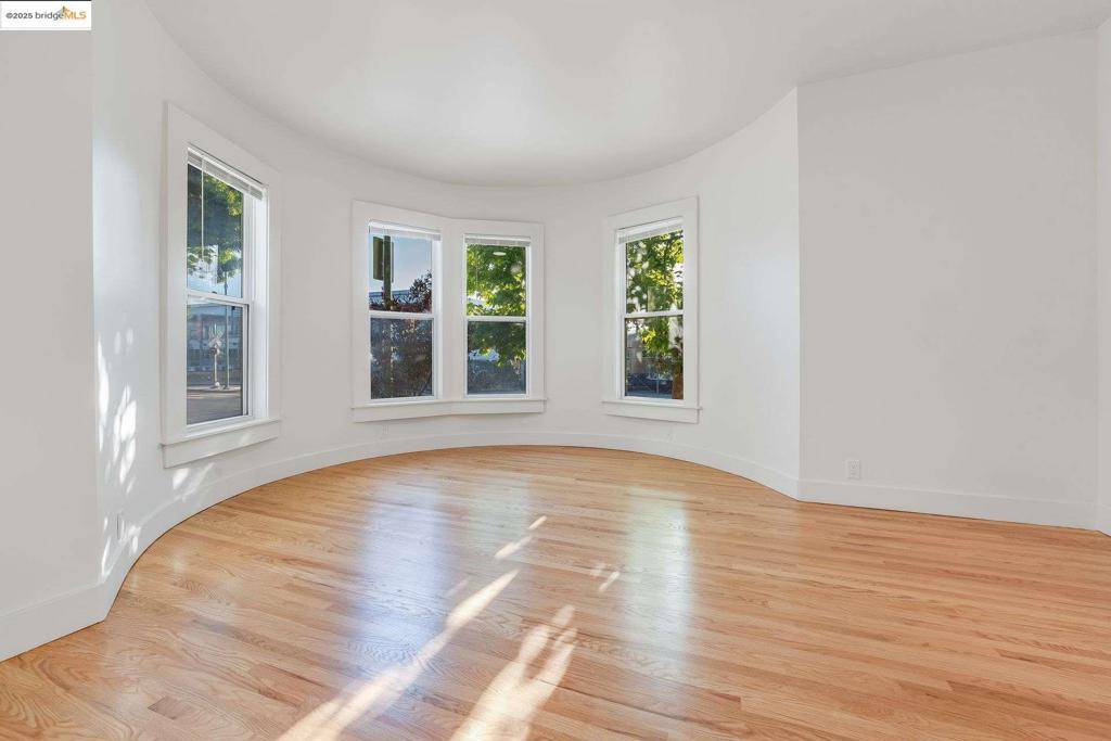 Oakland, CA 94607,1240 12th st