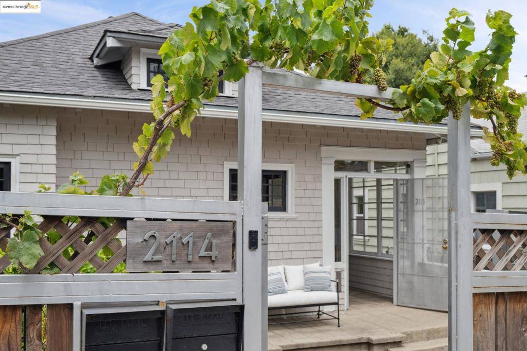 Oakland, CA 94606,2114 E 30Th St