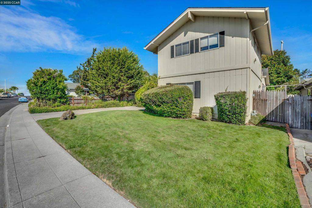 Richmond, CA 94803,4404 Meadowbrook Dr