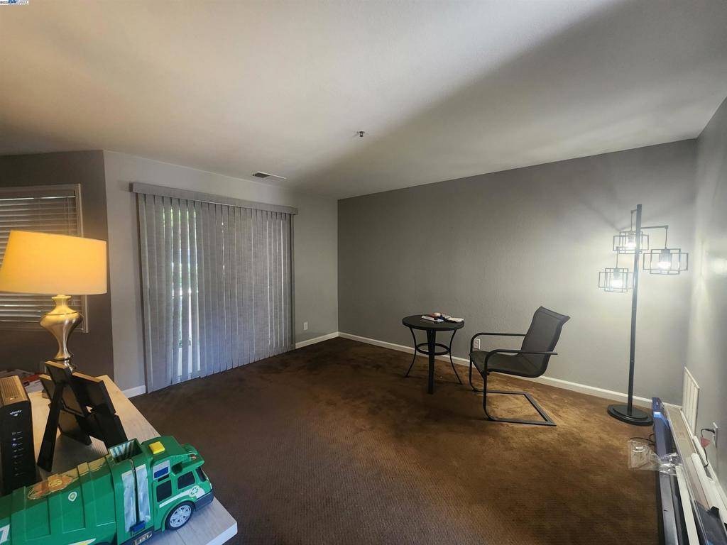 Livermore, CA 94550,342 Chris Cmn