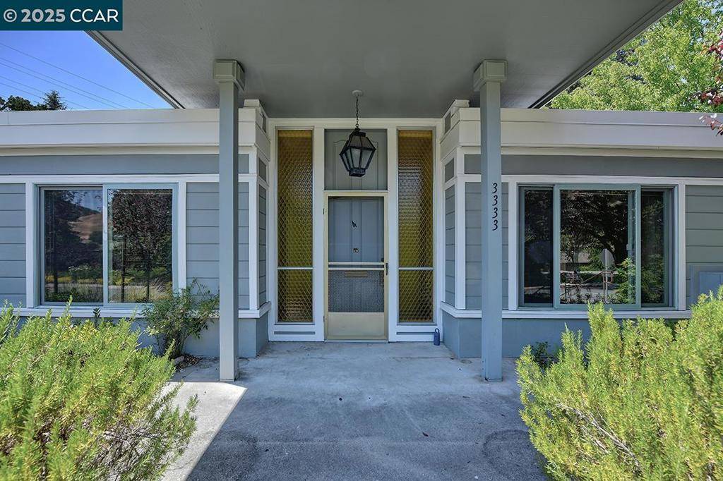 Walnut Creek, CA 94595,3333 Tice Creek Dr #4
