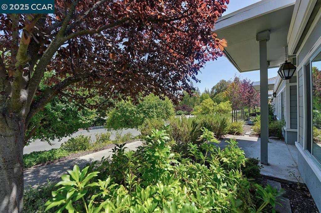 Walnut Creek, CA 94595,3333 Tice Creek Dr #4