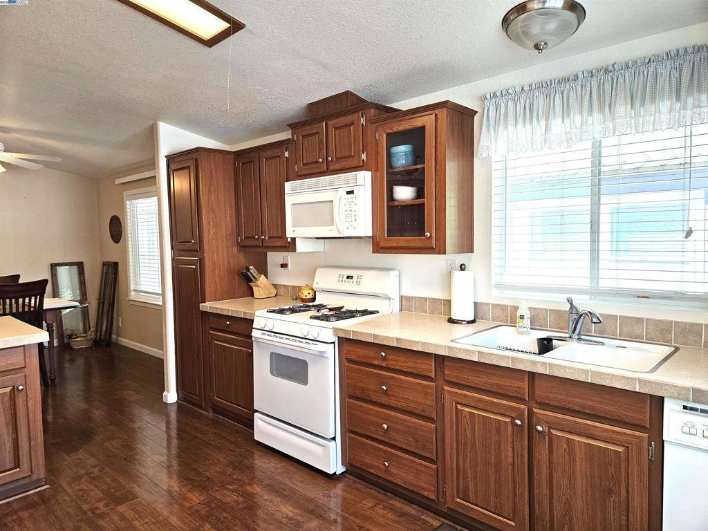 Pleasanton, CA 94566,3231 Vineyard Ave