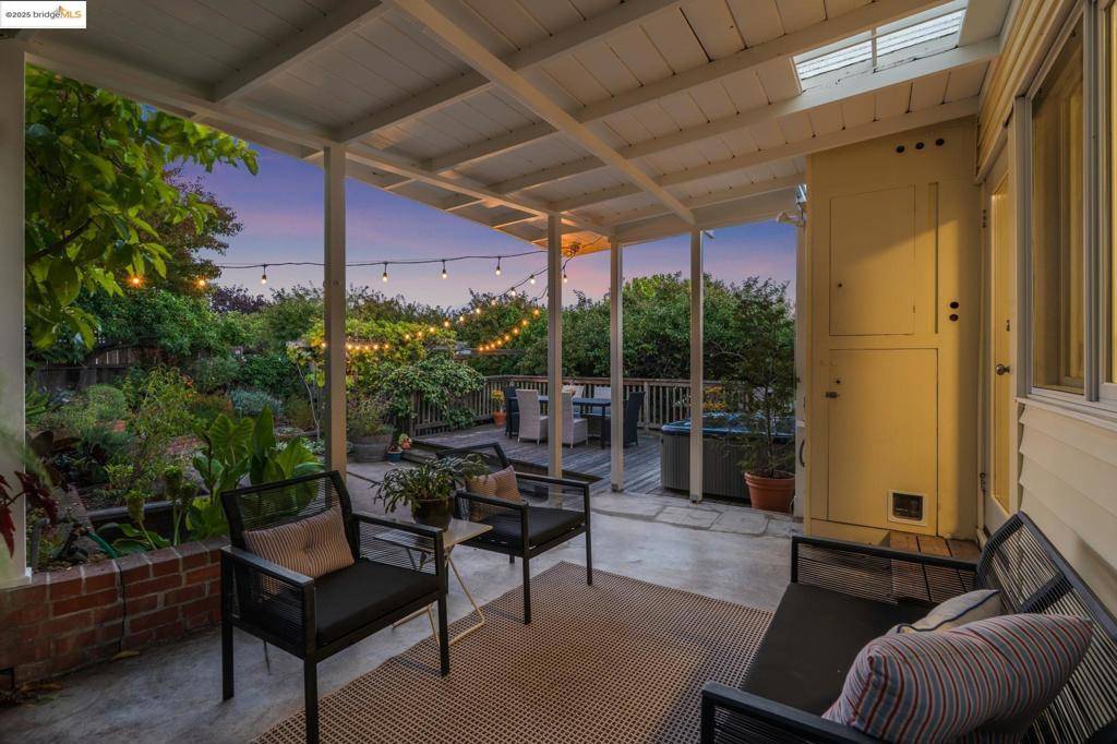 Richmond, CA 94804,1736 Santa Clara St