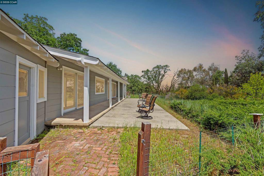 Walnut Creek, CA 94595,1810 Meadow Lane