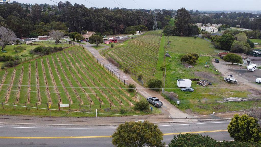 Hayward, CA 94542,0 Fairview Dr.