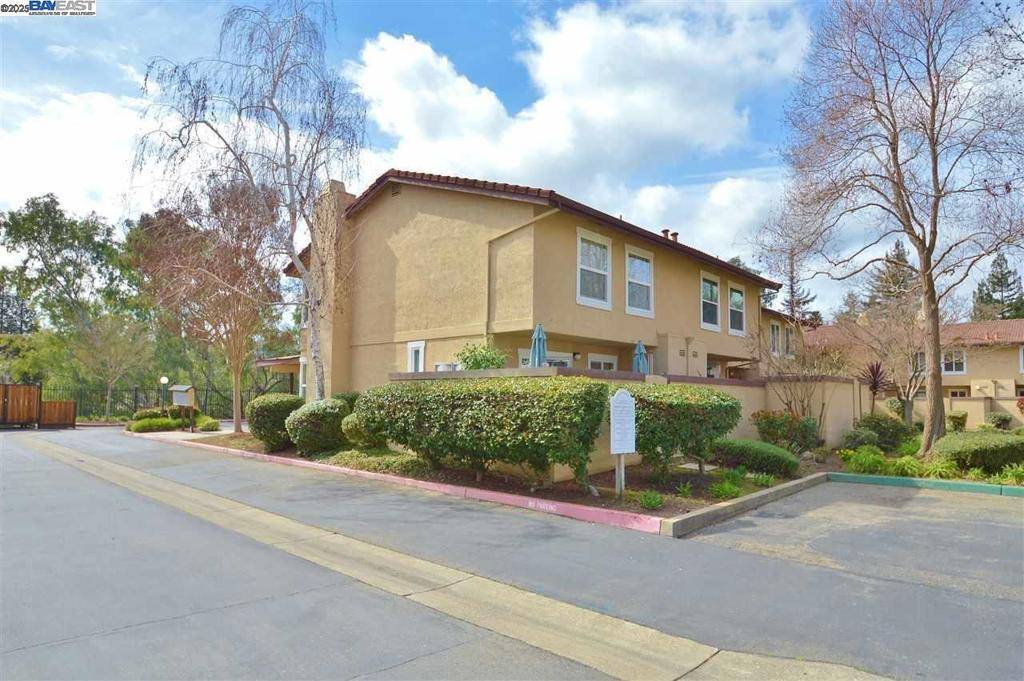 Pleasanton, CA 94566,4428 Del Valle Pkwy