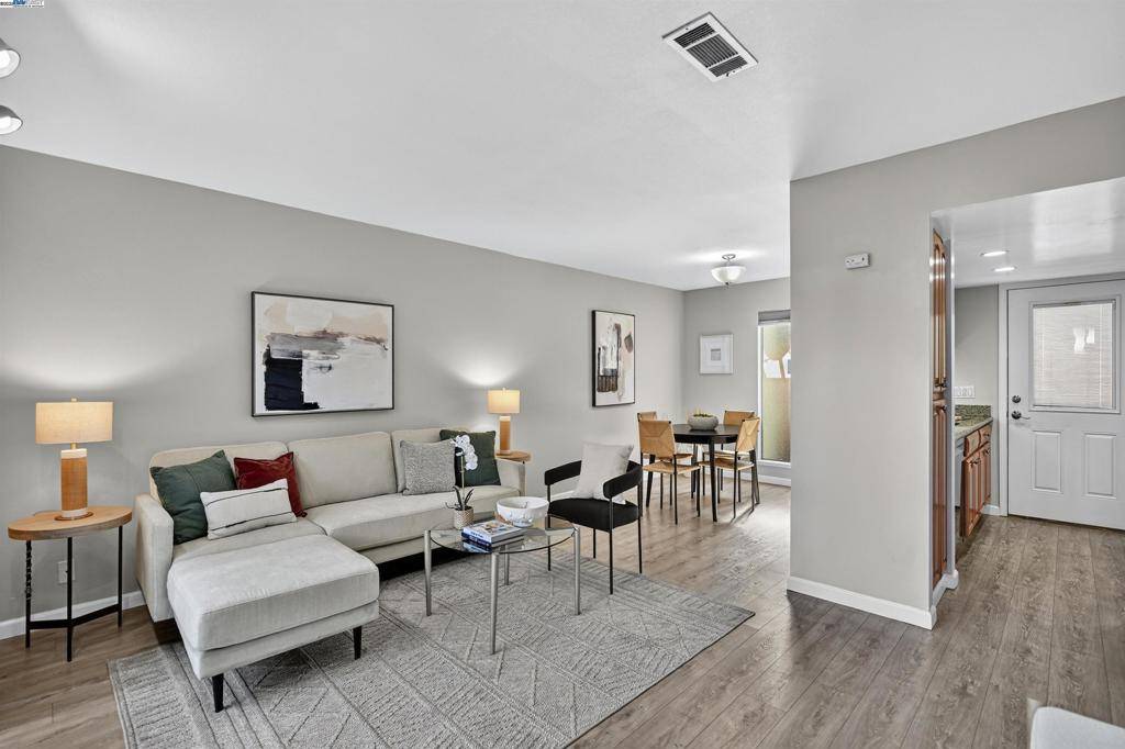 Fremont, CA 94538,5645 Evergreen Terrace
