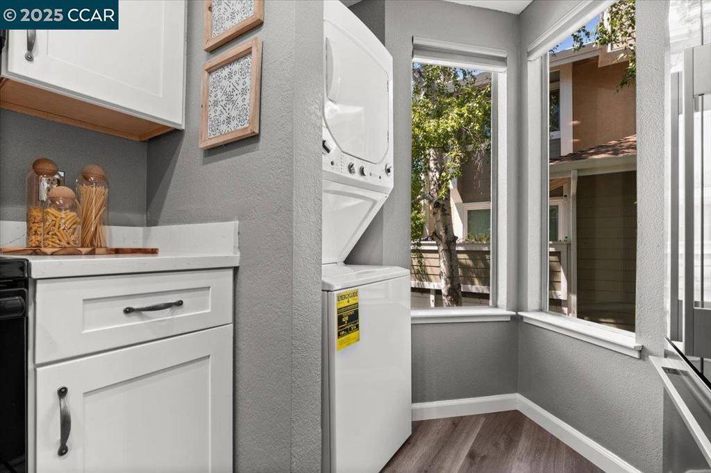 Walnut Creek, CA 94597,2597 Oak Rd