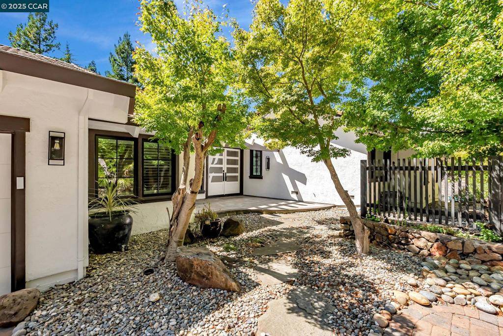 Lafayette, CA 94549,1108 Howard Hills Rd