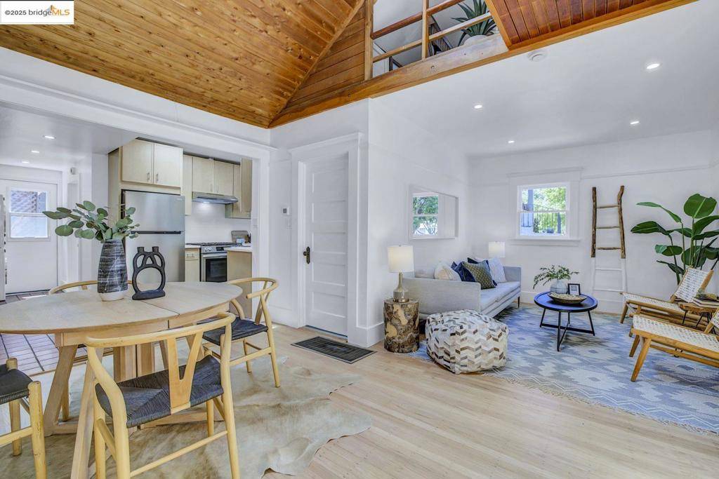 Berkeley, CA 94702,1236 Hopkins Street