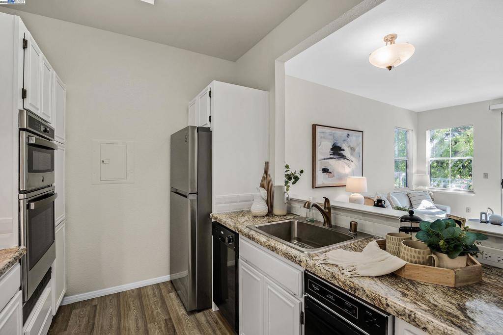 Walnut Creek, CA 94595,1860 Tice Creek Dr #1406