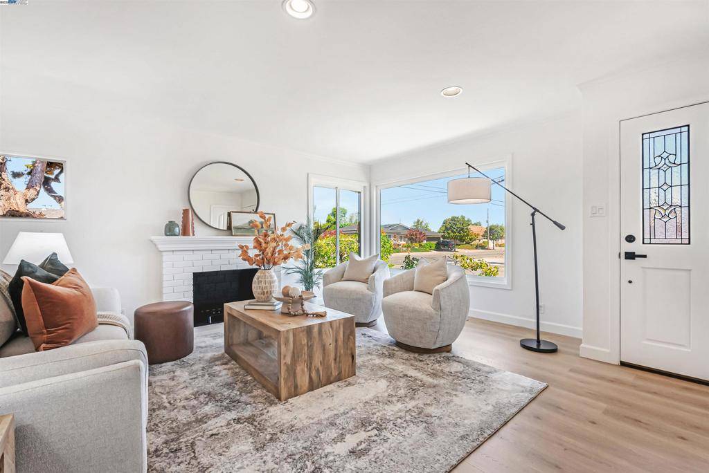 Fremont, CA 94536,37847 Alta Dr