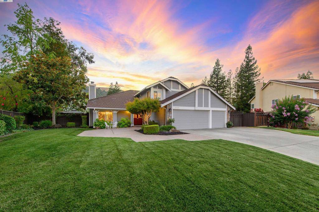 Pleasanton, CA 94588,3338 Marsh Hawk Court