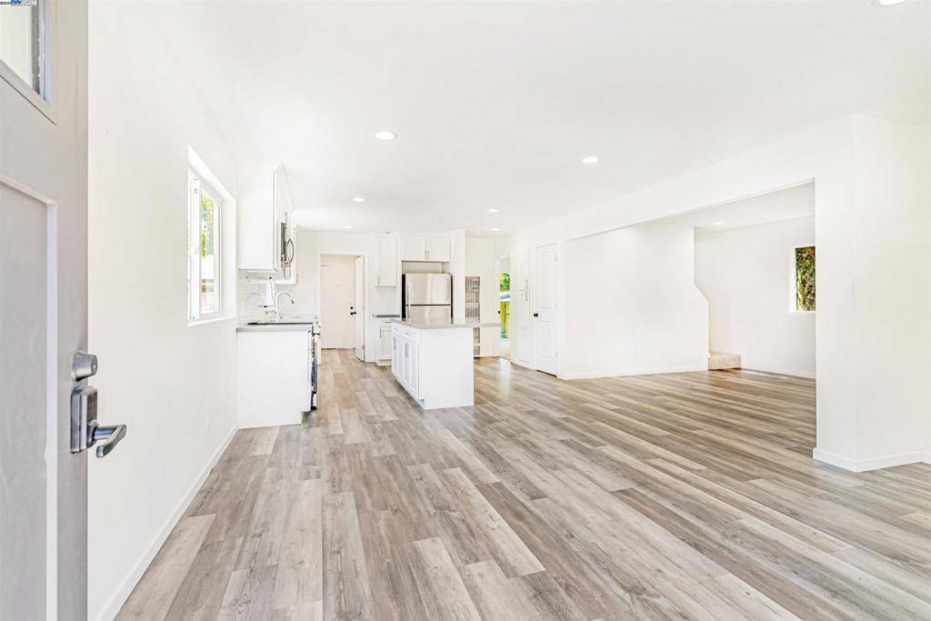 Hayward, CA 94544,24576 Oneil Ave