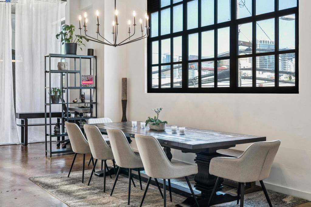 Oakland, CA 94607,247 4Th St #202