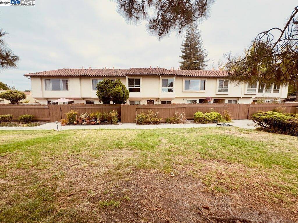 Fremont, CA 94539,2253 Kalenda Cmn
