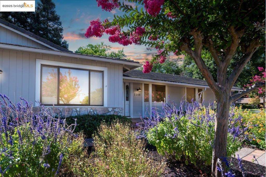Concord, CA 94521,1206 Redlands Way